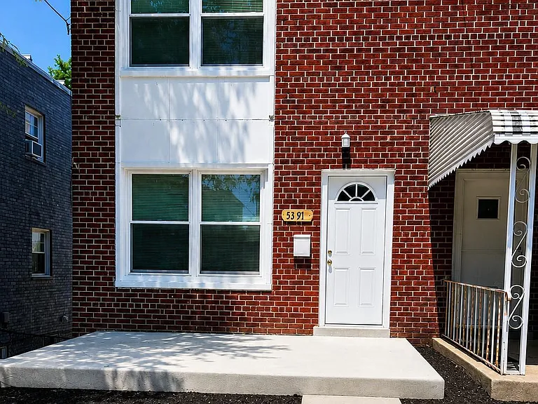 5391 Chillum Pl NE — Photo 1