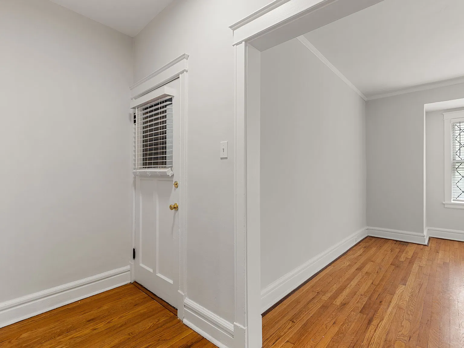 3 bed, $2,995 — Photo 2