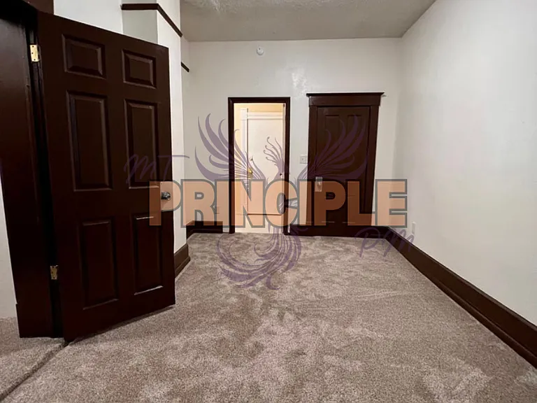 517 W Granite St — Photo 18