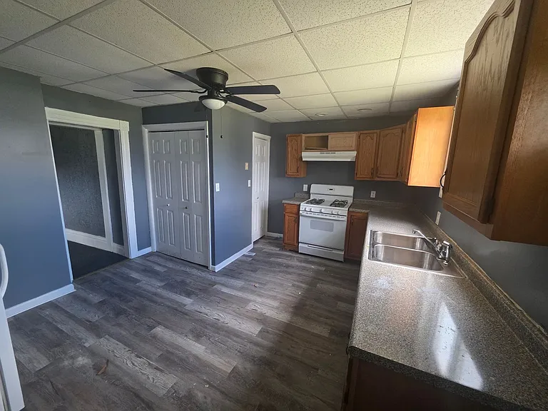 1703 Bailie Ave — Photo 20