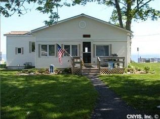 7305 Lakeshore Rd, Cicero, NY 13039