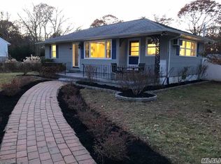 175 Smith Dr S, Southold, NY 11971