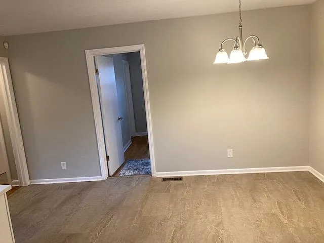 3 bed, 1217 sqft, $1,600 — Photo 4