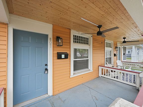Individual front porches for both sides of duplex