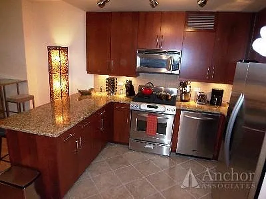 Rented by Anchor Associates | media 30