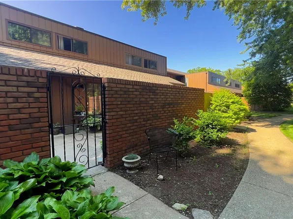 33803 Electric Blvd APT C17, Avon Lake, OH 44012