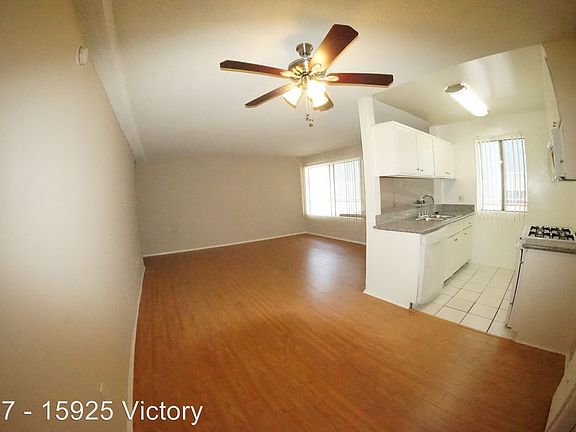 4th image of 15925 Victory Blvd APT 217