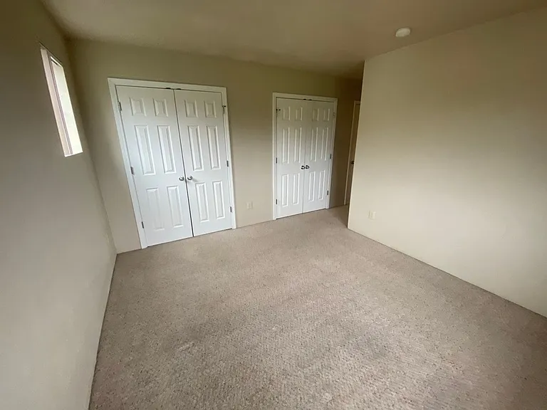 large 3 Bedroom 2.5 Bath Springfield duplex — Photo 10