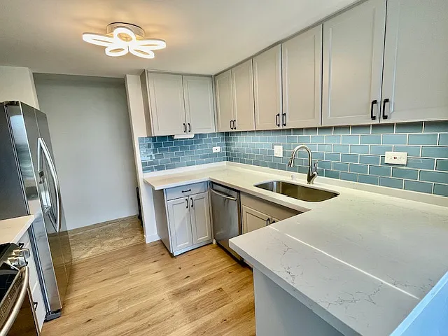 250 Kawaihae St #17D — Photo 6