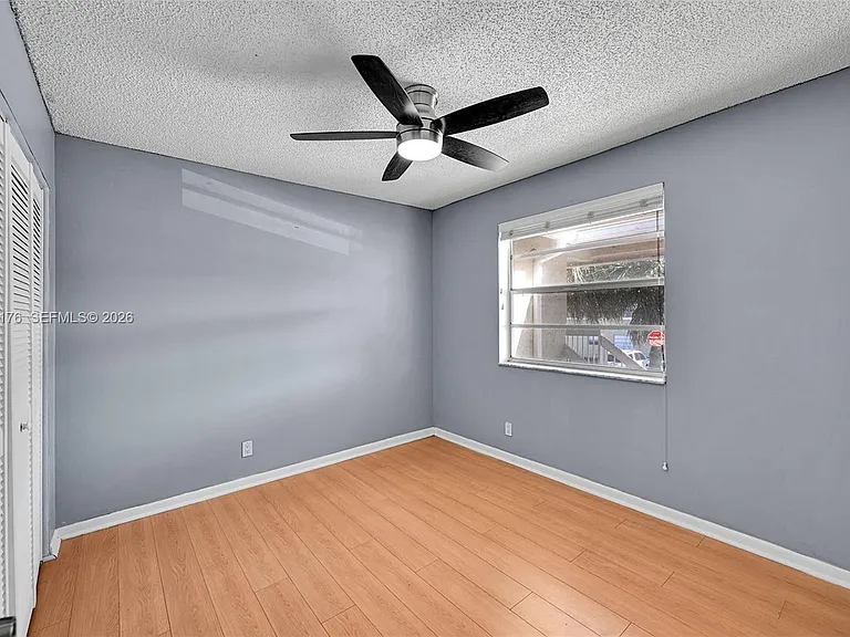 906 Twin Lakes Dr #8-J — Photo 14