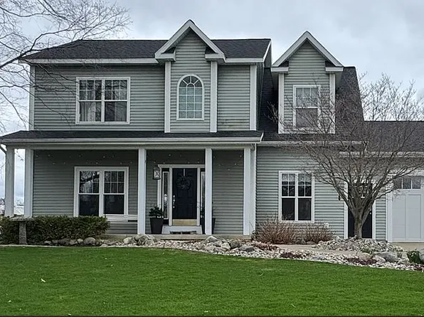 10498 Greystone Dr, Zeeland, MI 49464