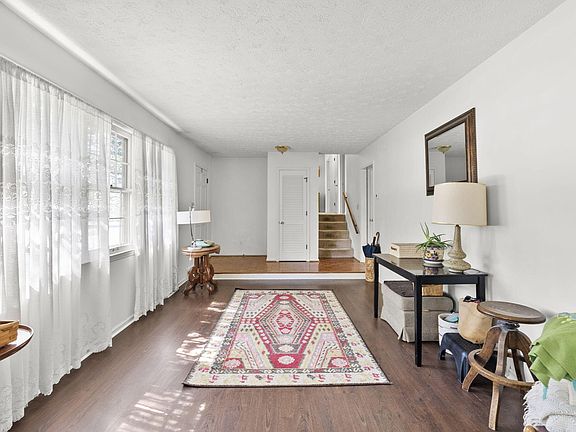 5th image of 3437 Birkenhead Dr
