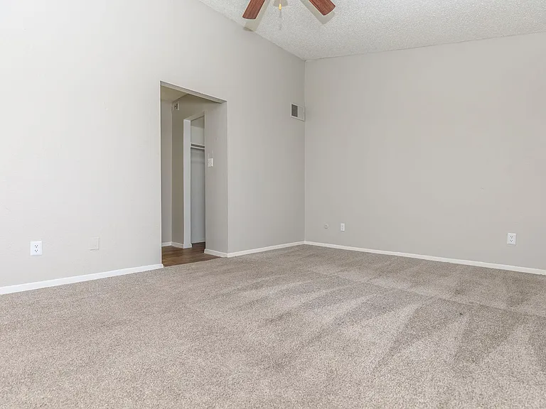 Villas at Alameda — Photo 60