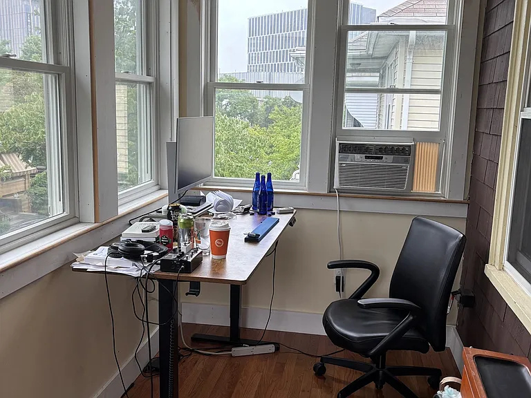 35 Minnesota Ave #2 — Photo 3
