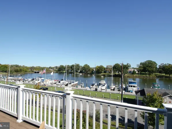 238 Marina View Ct, Essex, MD 21221