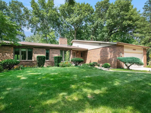 20957 River Brook Ln, Bristol, IN 46507