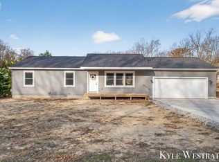 579 S Walker Rd, Muskegon, MI 49442