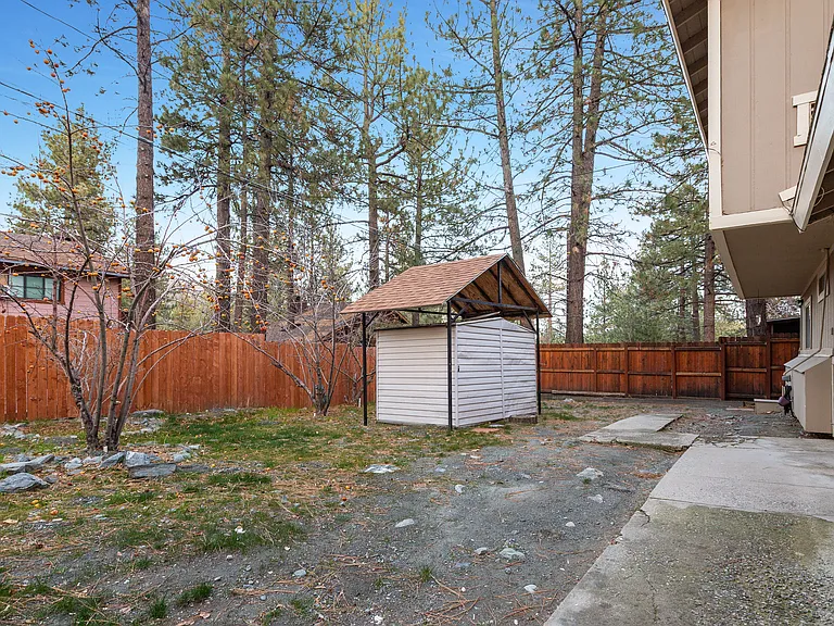 1832 Sparrow Rd — Photo 33