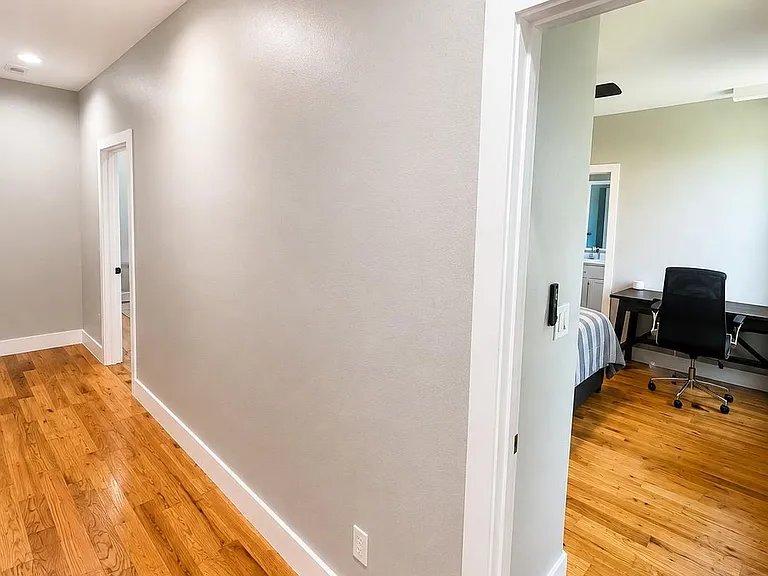 4406 Munger Ave #3 — Photo 11
