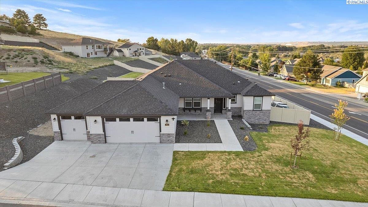3822 King Dr, West Richland, WA 99353 MLS 263360 Zillow