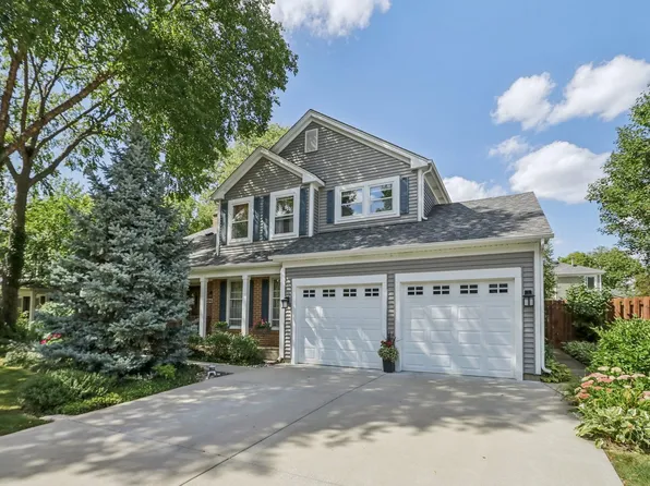 1844 Bangor Ln, Elk Grove Village, IL 60007