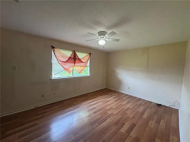 320 W Liberaux St #B — Photo 5