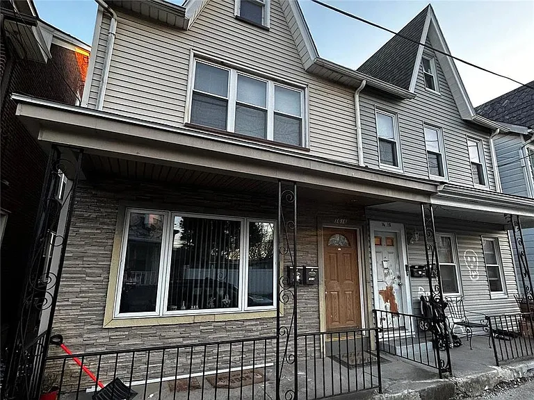 1616 Ferry St #2 — Photo 1