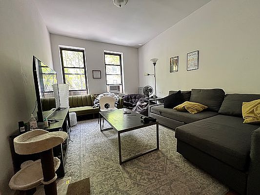 1st image of 211 W 108th St APT 2