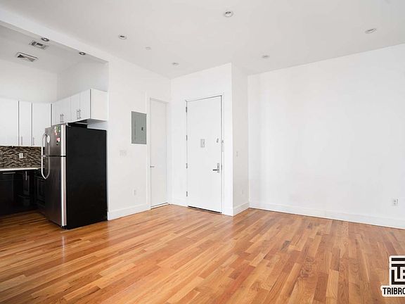 2nd image of 277 Midwood St #3F
