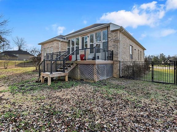 5th image of 2062 Concord Pl