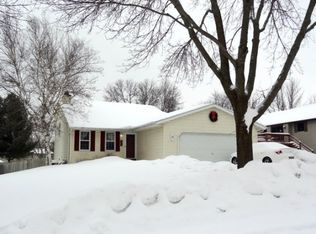 3025 Sunshine Pl, Green Bay, WI 54313