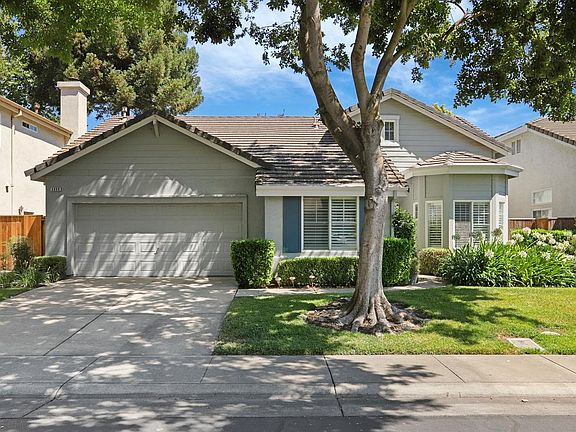 4th image of 3899 Bridlewood Cir