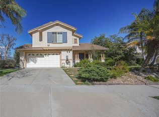 11954 Edgecliff Ave, Sylmar, CA 91342