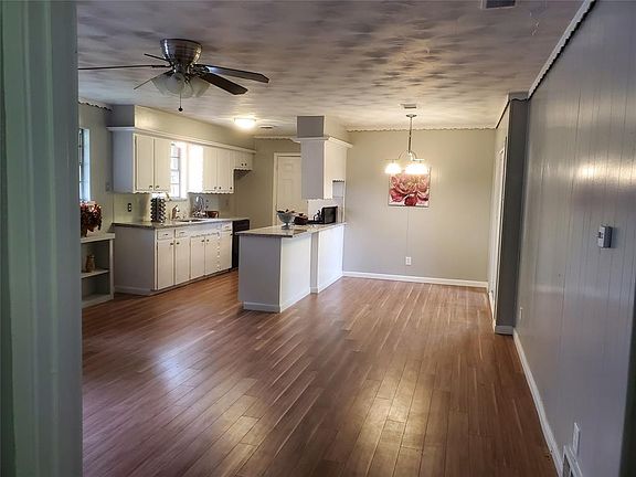 5th image of 3044 Cliff Creek Dr