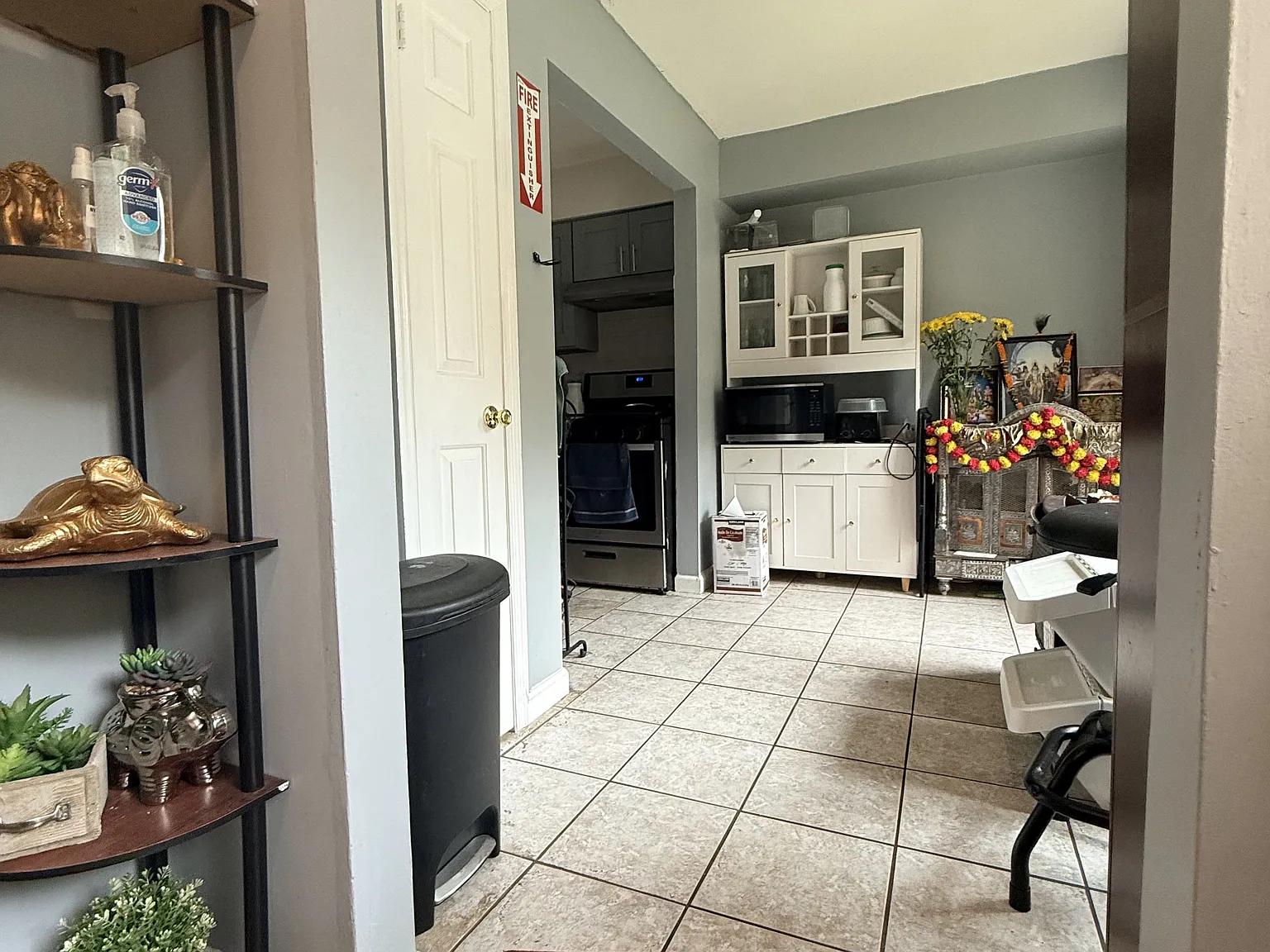 3 bed, 2.5 bath, 1783 sqft, $3,450 — Photo 3