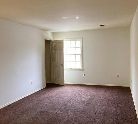 4th image of 534 Pangborn Blvd #H