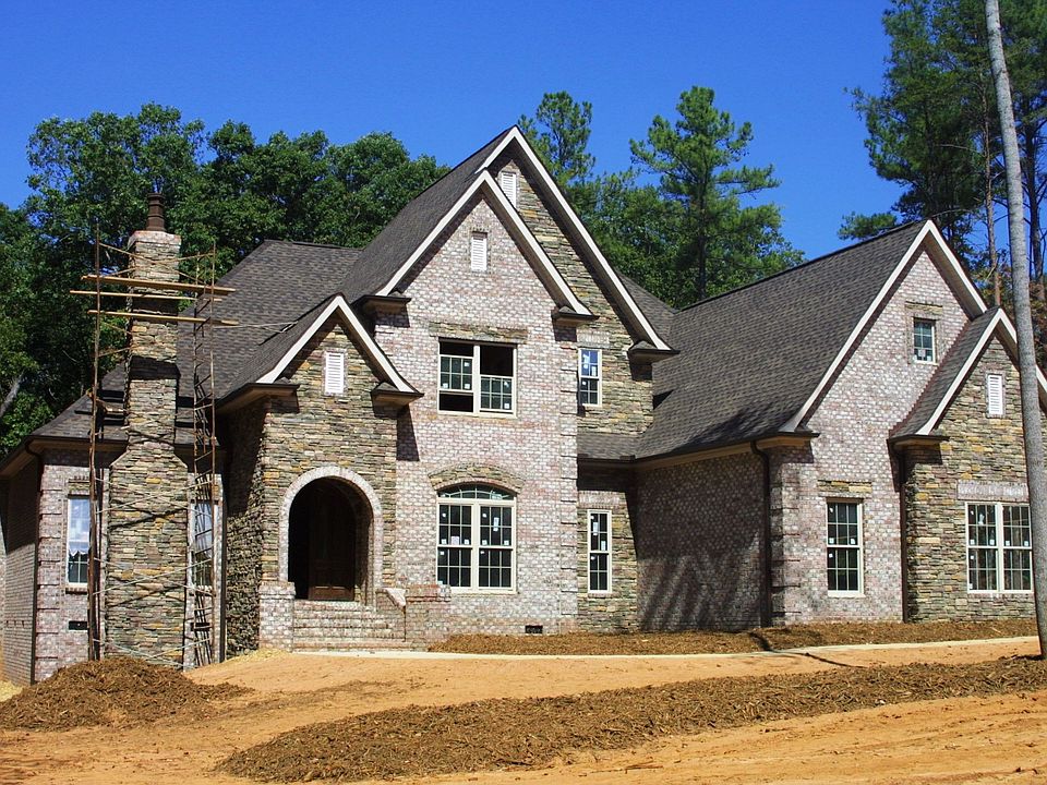 2nd image of 551 Medora Ln