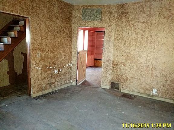 2nd image of 531 5th St SE