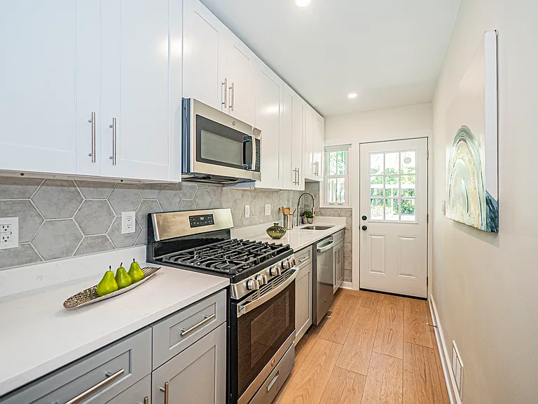 5014 Nash St NE — Photo 8