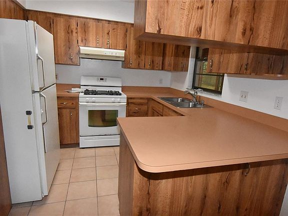 3rd image of 4730 NW 36th Pl