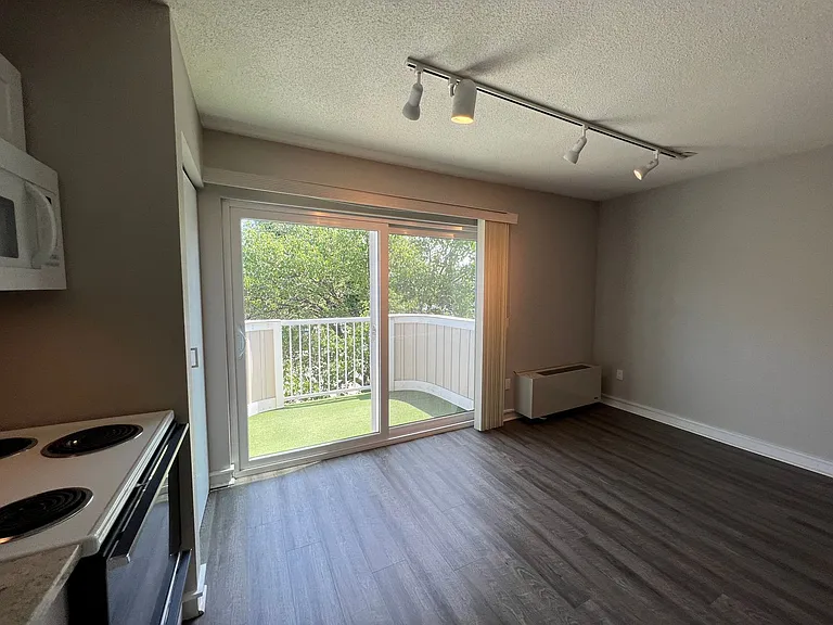 124 Beech St #203 — Photo 7