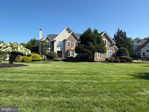 1093 Drew Dr, Yardley, PA 19067