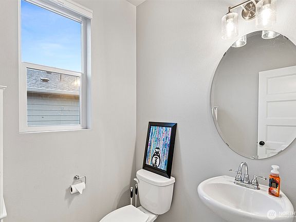 5th image of 6746 44th Street NE