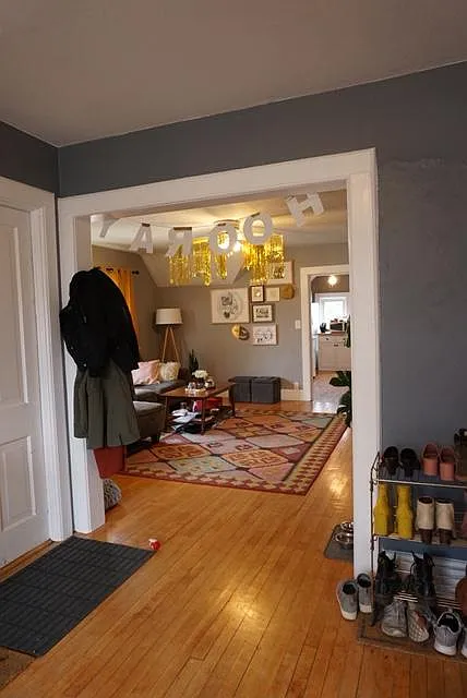 2 bed, 1043 sqft, $1,650 — Photo 1