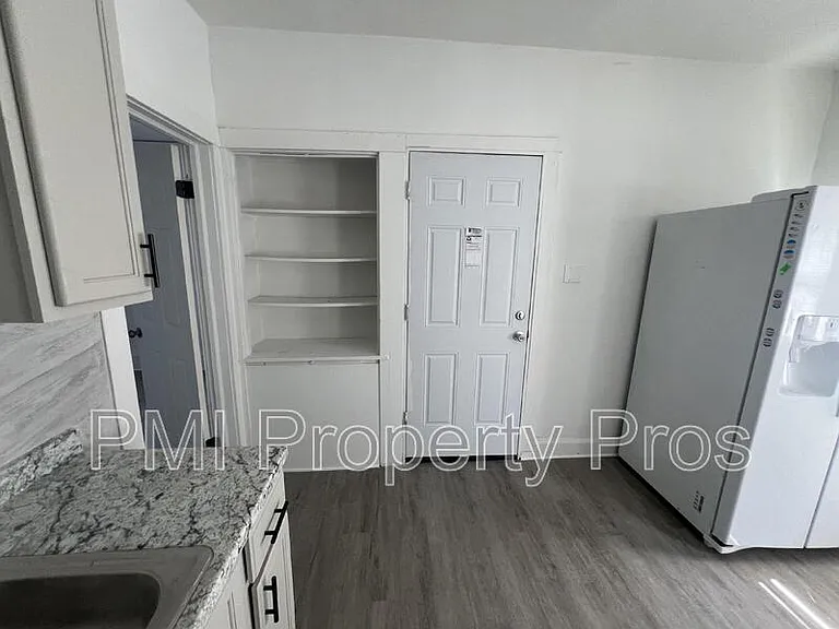 3284 N 30th St — Photo 35