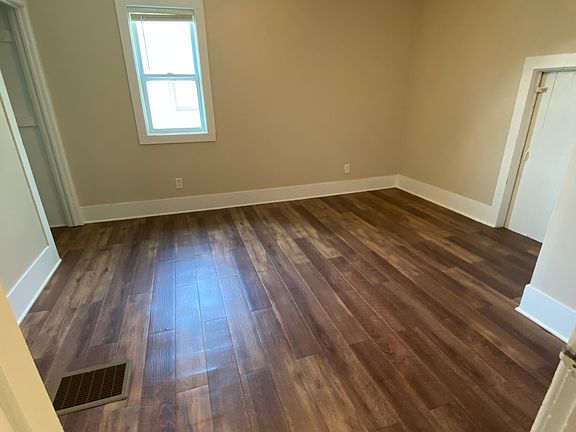 5th image of 349 Carrier St NE