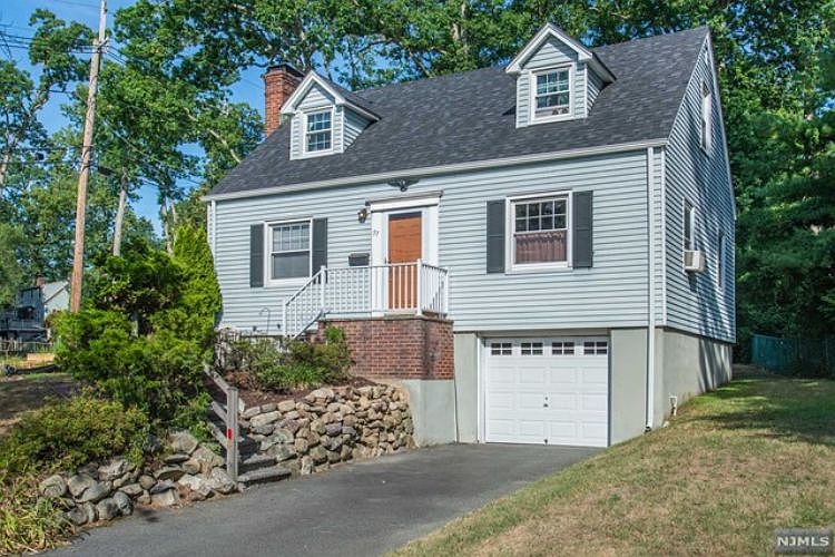 1st image of 57 Lake Dr W