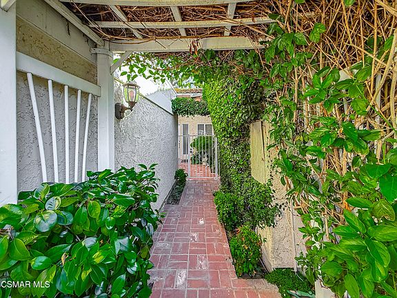 4th image of 2568 Northshore Ln