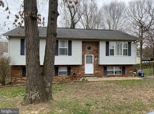 785 White Sands Dr, Lusby, MD 20657