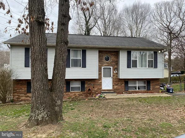 785 White Sands Dr, Lusby, MD 20657